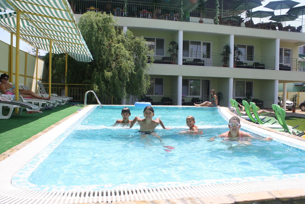 Green Hotel-Club Zatoka Luaran gambar